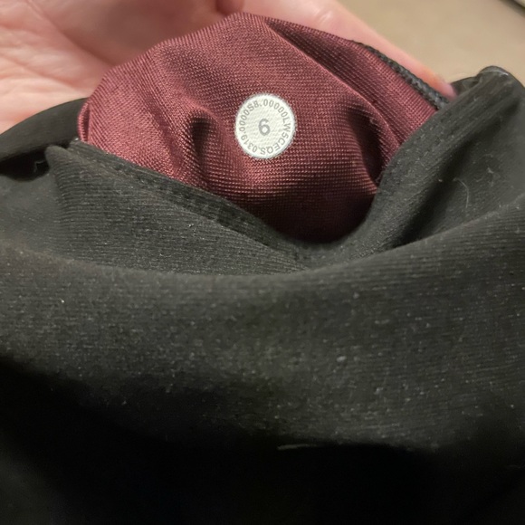 Lululemon leggings size 6 - Picture 3 of 3